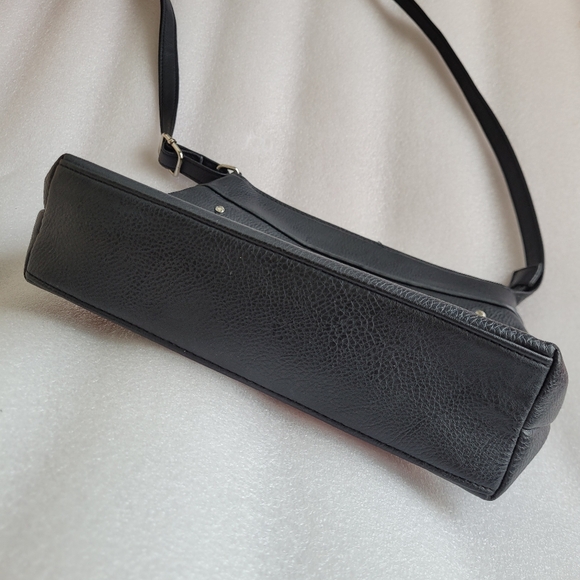 Roots Black Crossbody Bag with Adjustable Strap - Picture 5 of 13